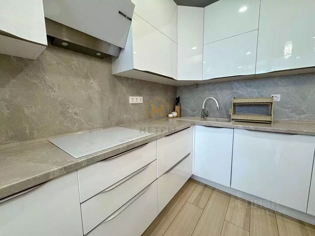 3-к кв. Белгородская область, Белгород ул. Есенина, 9к1 (85.0 м) - Фото 1