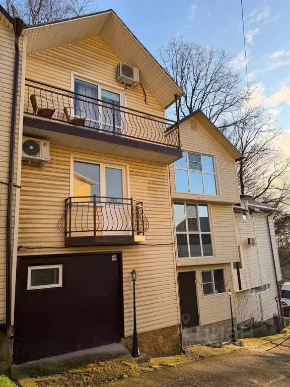 Гараж в Краснодарский край, Сочи Марьинское ш., 91 (150 м) - Фото 1