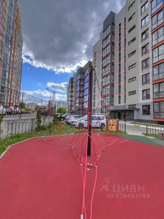 2-к кв. Брянская область, Брянск ул. Ильи Иванова, 3А (74.4 м) - Фото 0