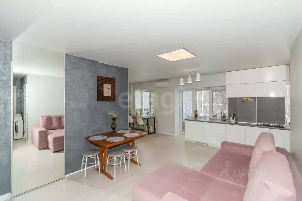 2-к кв. Челябинская область, Челябинск ул. Клары Цеткин, 48 (42.0 м) - Фото 1