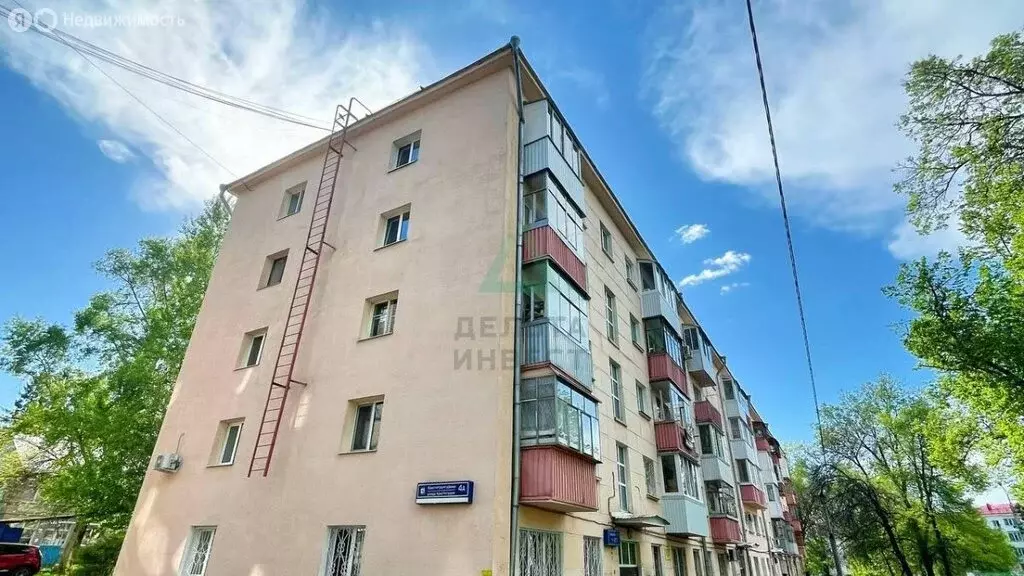 3-комнатная квартира: Уфа, улица Конституции, 4А (56.2 м) - Фото 1