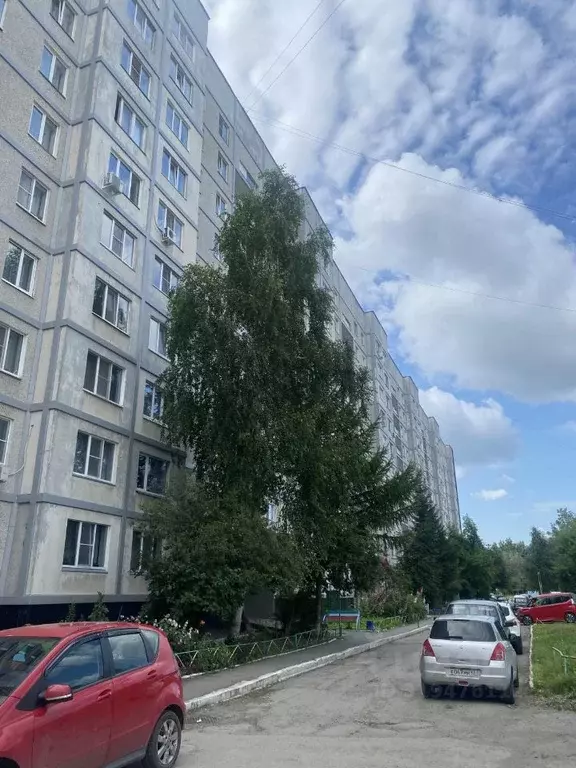 3-к кв. Курганская область, Курган Заозерный жилрайон, 1-й мкр, 26 ... - Фото 0