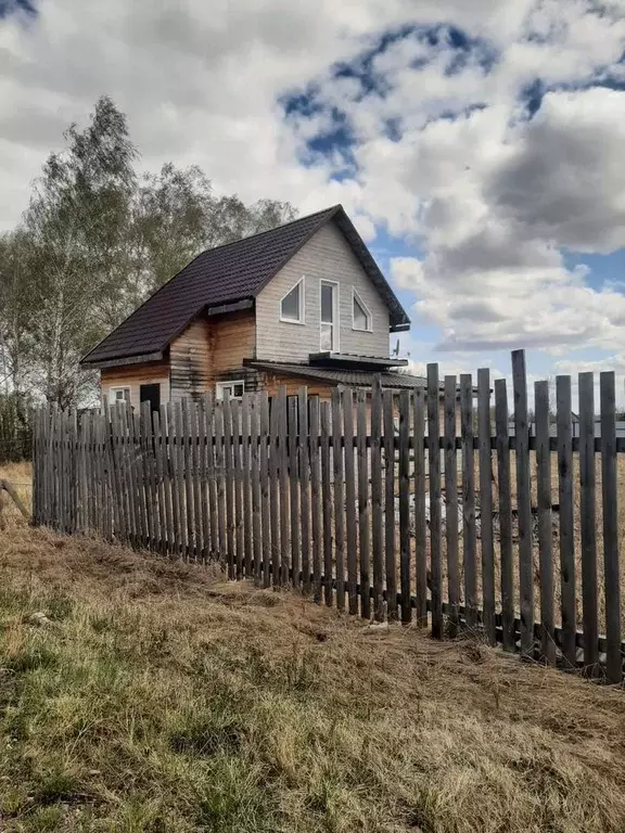Дом в Красноярский край, Емельяново городское поселение, Золотая Горка ... - Фото 0