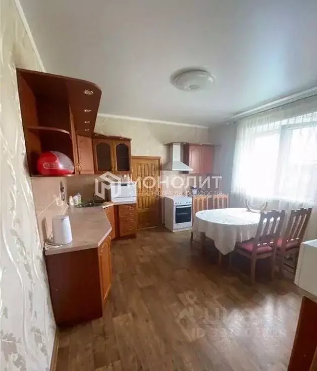 Коттедж в Белгородская область, Старый Оскол ул. Сталеваров (180 м) - Фото 1
