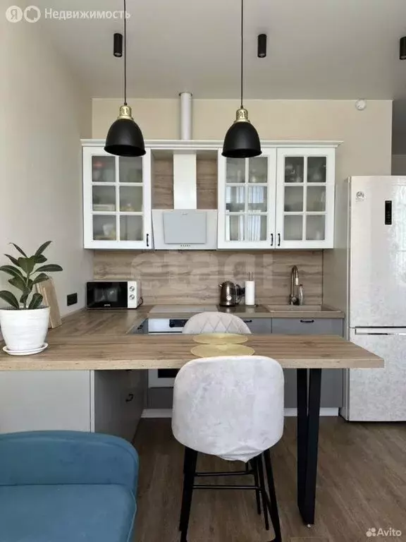 1-комнатная квартира: Тюмень, улица Тимофея Чаркова, 83 (35.6 м) - Фото 1