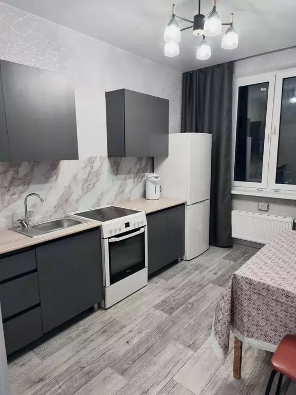 1-к кв. Тюменская область, Тюмень ул. Героев Космоса, 11 (34.0 м) - Фото 1