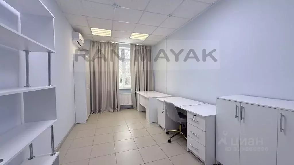 Помещение свободного назначения в Адыгея, Майкоп Советская ул., 184 ... - Фото 1