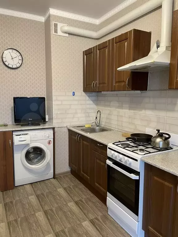 1-к. квартира, 40 м, 4/6 эт. - Фото 1