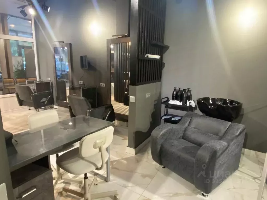 Помещение свободного назначения в Санкт-Петербург ул. Льва Толстого, 8 ... - Фото 1