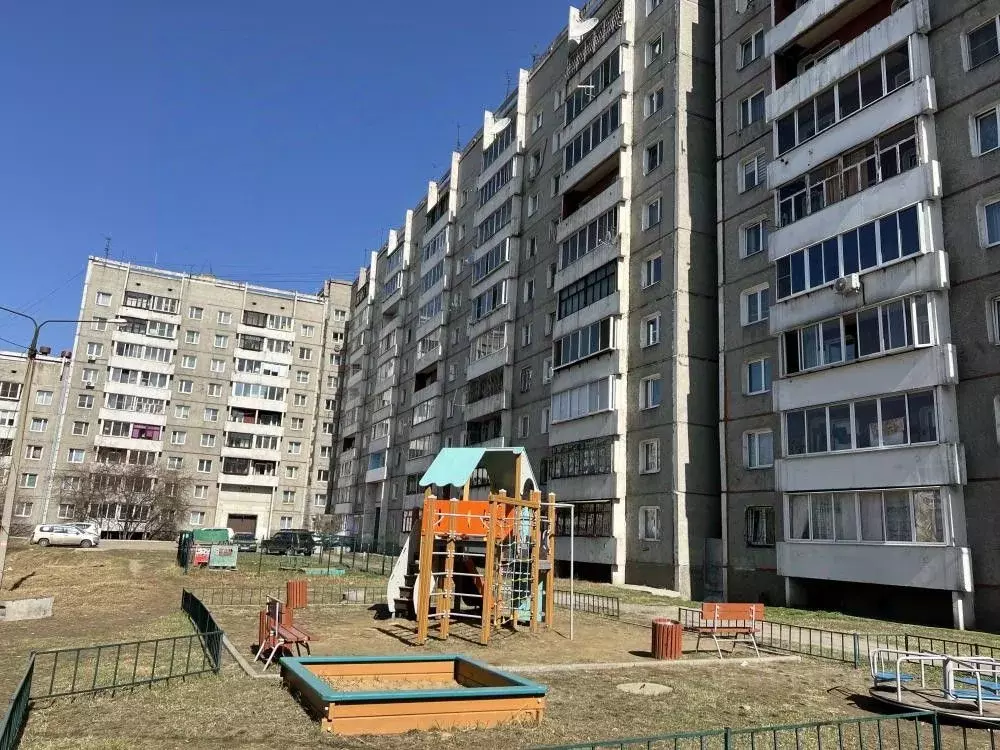 3-к кв. Иркутская область, Иркутск Волгоградская ул., 57 (74.7 м) - Фото 0