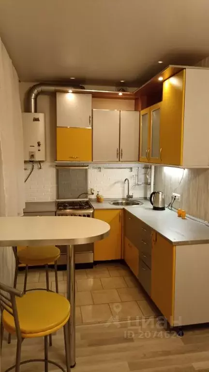 3-к кв. Башкортостан, Уфа ул. 50-летия Октября, 12 (55.0 м) - Фото 0