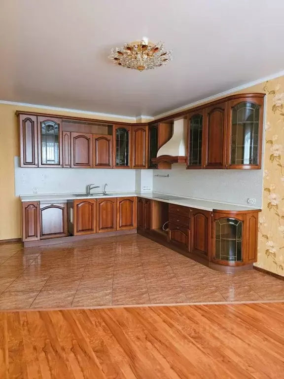 3-к кв. Омская область, Омск ул. Крупской, 25/1 (133.0 м) - Фото 1