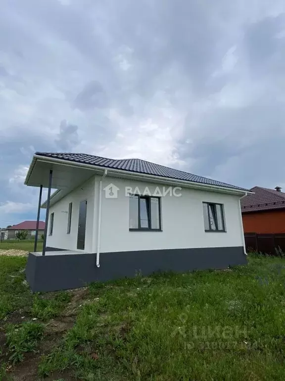 Дом в Белгородская область, Белгородский район, с. Стрелецкое 1 (85 м) - Фото 0