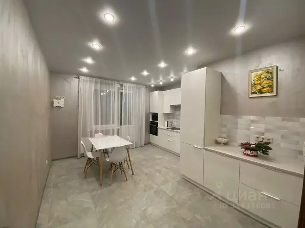2-к кв. Татарстан, Казань ул. Вишневского, 61А (76.0 м) - Фото 0