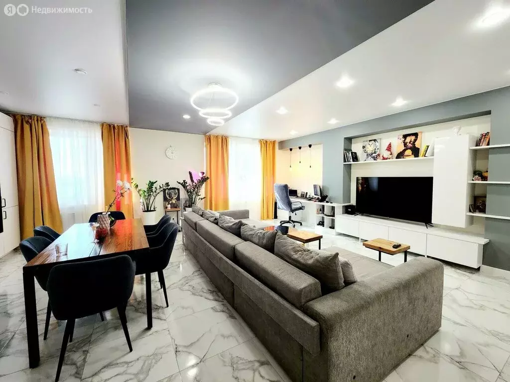 3-комнатная квартира: Киров, Октябрьский проспект, 117 (115.7 м) - Фото 1