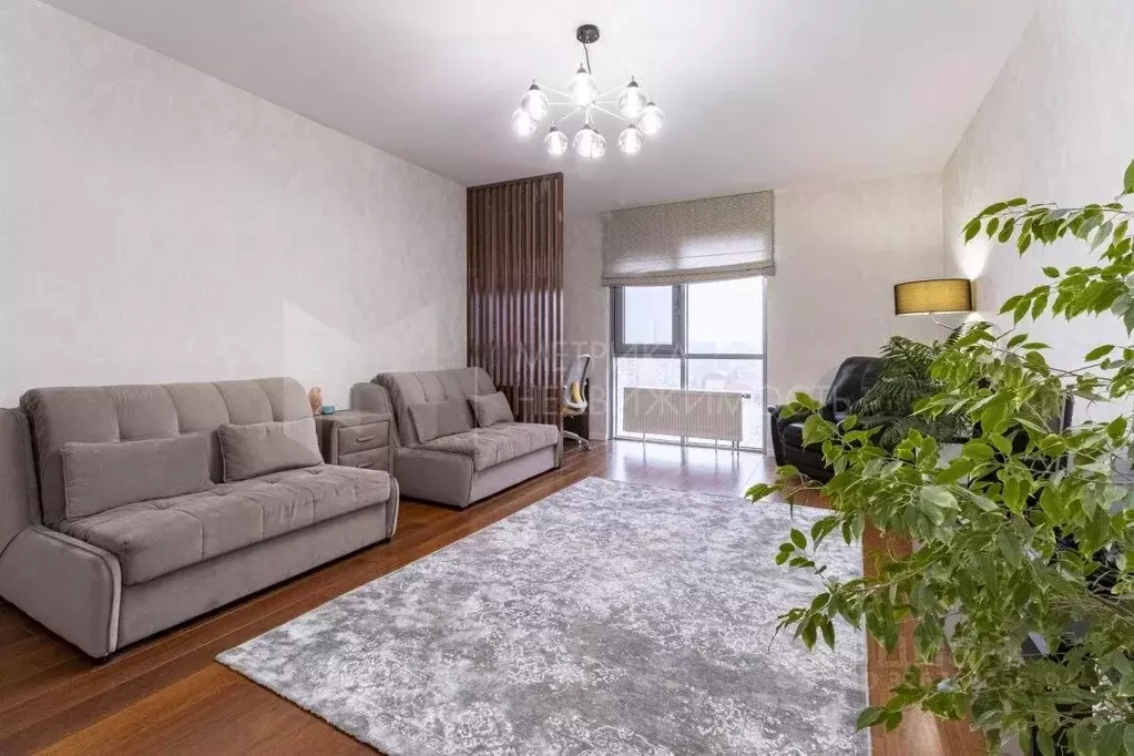 2-к кв. Тюменская область, Тюмень ул. Максима Горького, 68 (82.0 м) - Фото 1