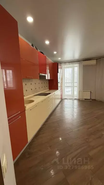 3-к кв. Омская область, Омск ул. Перелета, 27 (93.3 м) - Фото 1