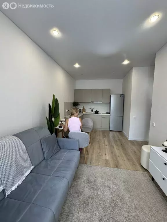 Квартира-студия: Екатеринбург, улица Куйбышева, 100 (27 м) - Фото 0