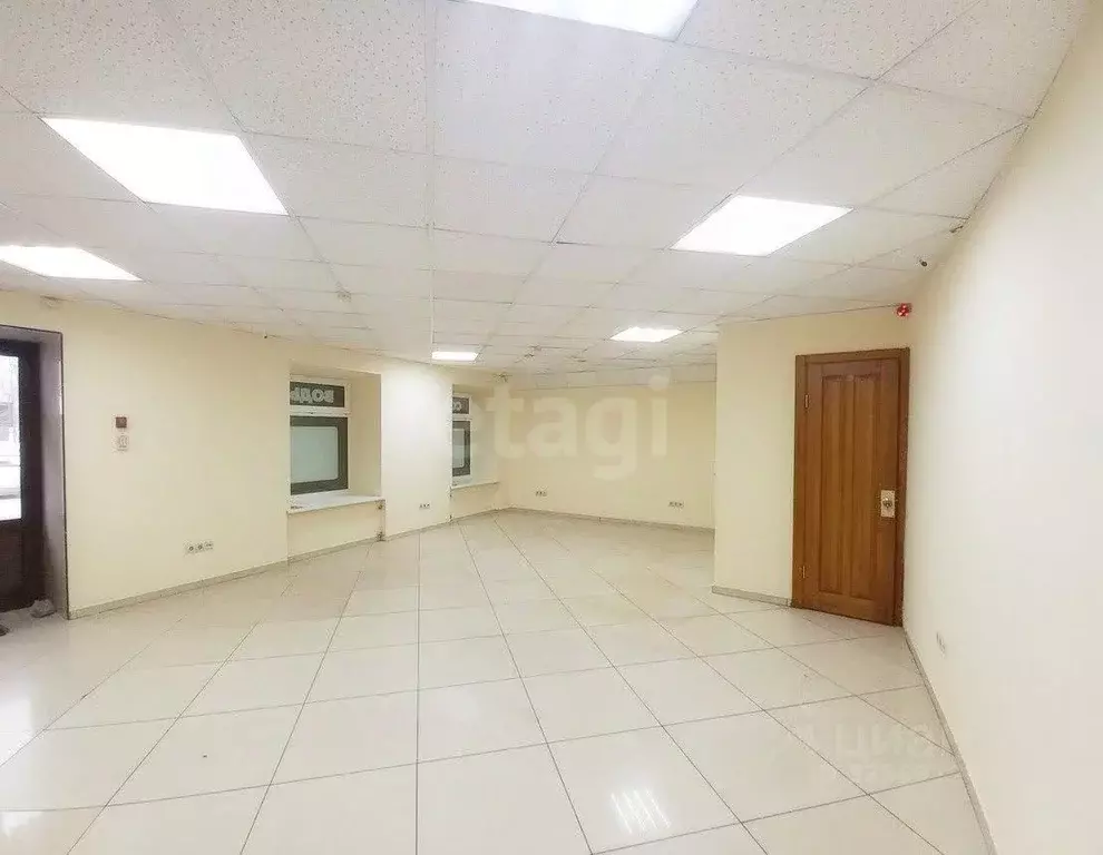 Помещение свободного назначения в Тюменская область, Тюмень Рижская ... - Фото 1