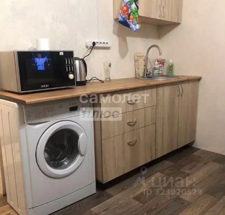 Студия Тюменская область, Тюмень ул. Мельникайте, 115 (17.0 м) - Фото 1