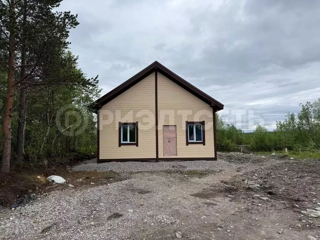 Дом в Мурманская область, Мурманск ул. Градостроителей, 36 (50 м) - Фото 0
