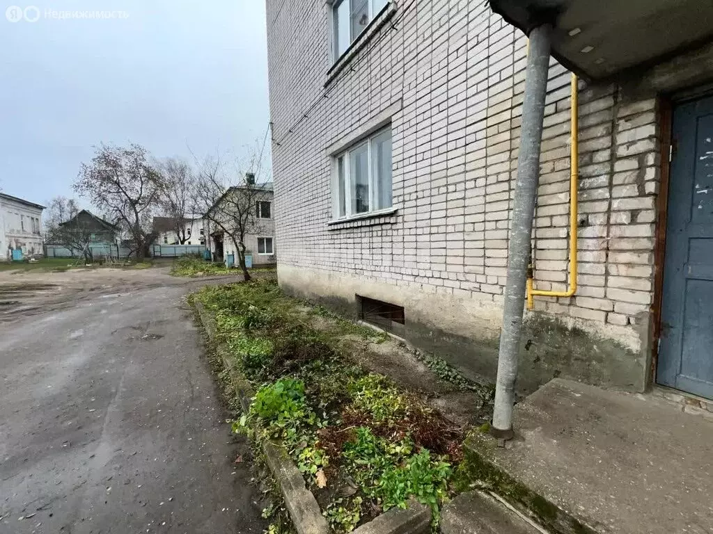 3-комнатная квартира: Осташков, переулок Спорта, 4 (55.5 м) - Фото 1