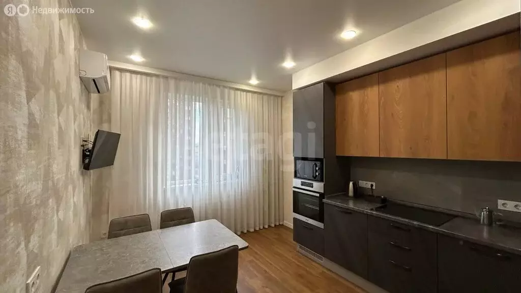 2-комнатная квартира: Мирное, улица Крымской Весны, 5к5 (61.7 м) - Фото 1