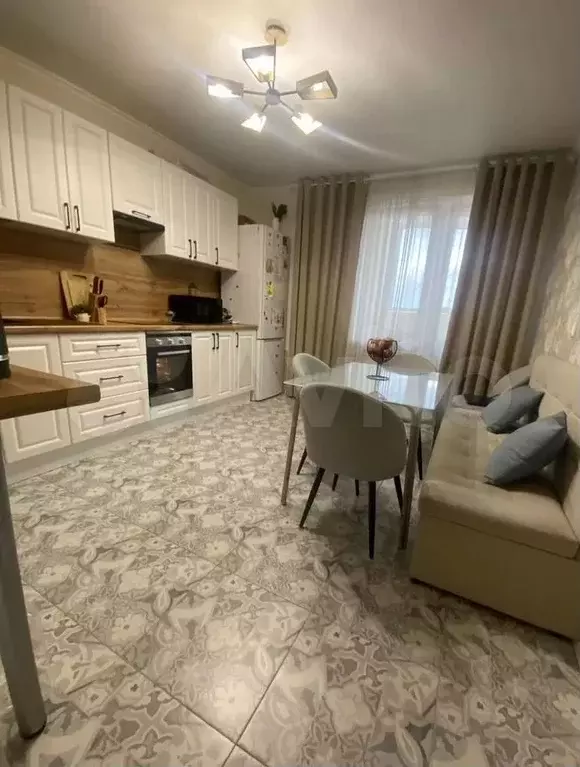 3-к. квартира, 75 м, 13/20 эт. - Фото 0