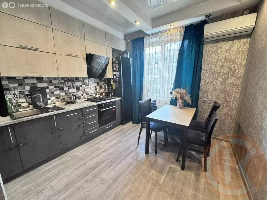 2-комнатная квартира: Симферополь, Битакская улица, 17 (67 м) - Фото 1