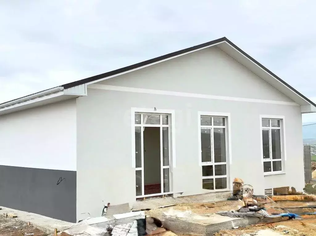 Дом в Крым, Симферопольский район, Добровское с/пос, с. Пионерское  ... - Фото 2