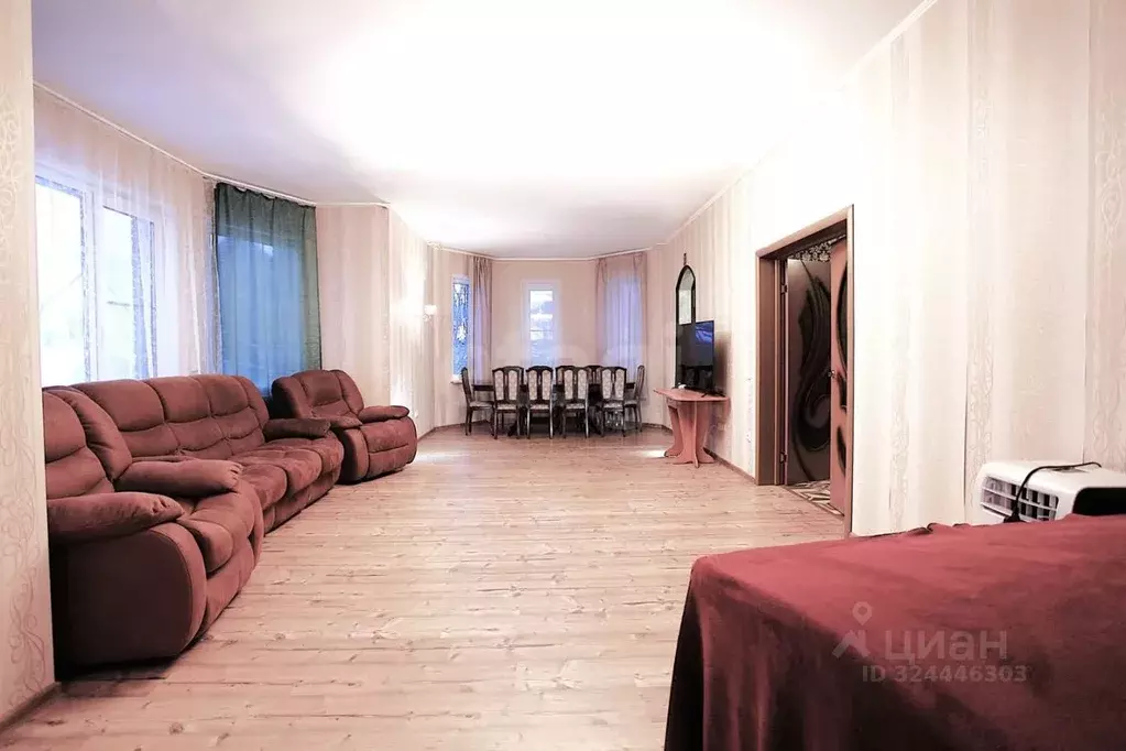 Дом в Ленинградская область, Тосненский район, Шапкинское с/пос, пос. ... - Фото 1