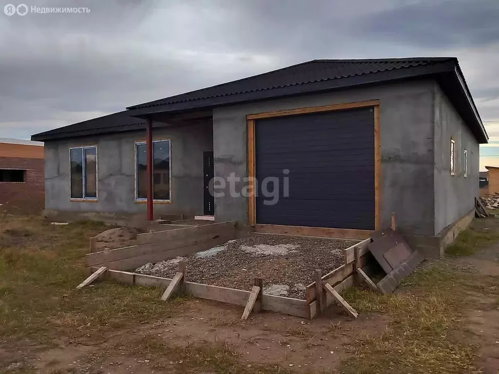 Дом в Усть-Абаканский район, село Калинино (177.6 м) - Фото 1
