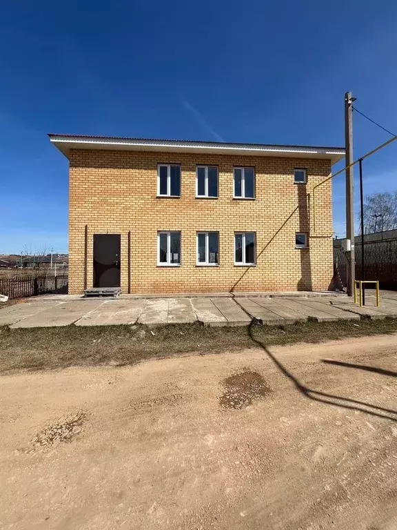 Отдельно стоящее здание в с. Ильбухтино 180 м - Фото 1