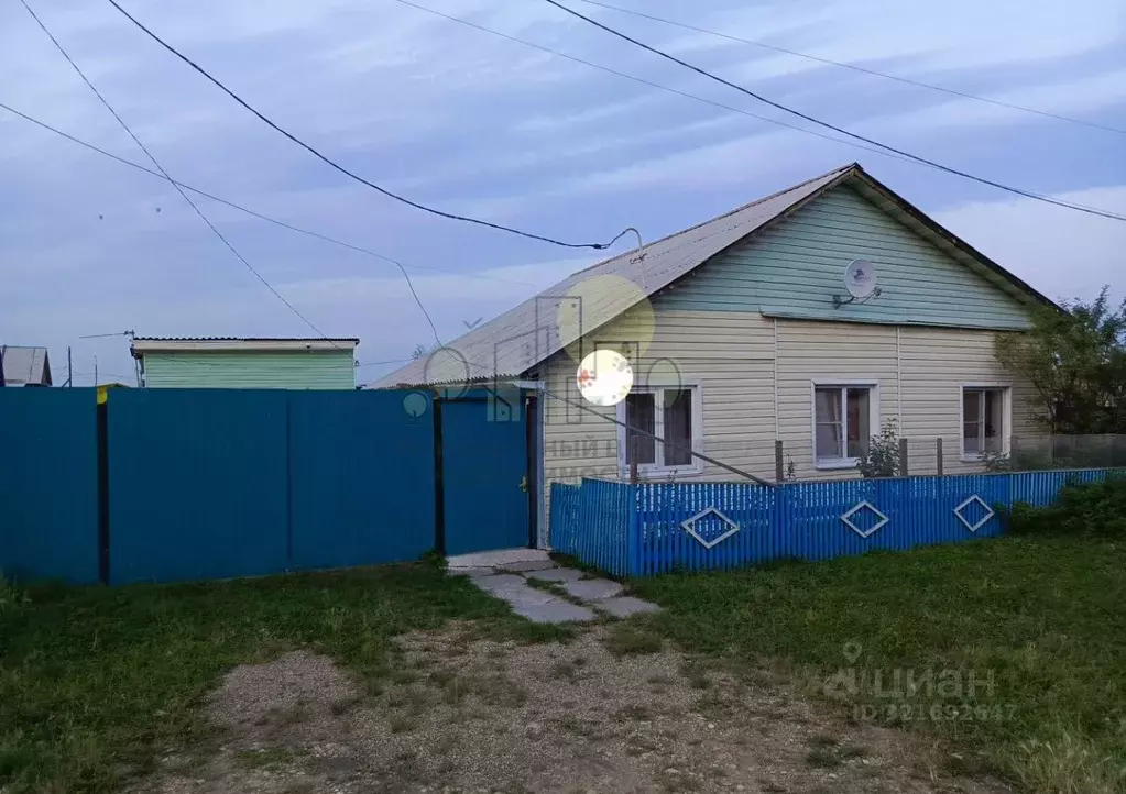 Дом в Иркутская область, Эхирит-Булагатский район, пос. Усть-Ордынский ... - Фото 1