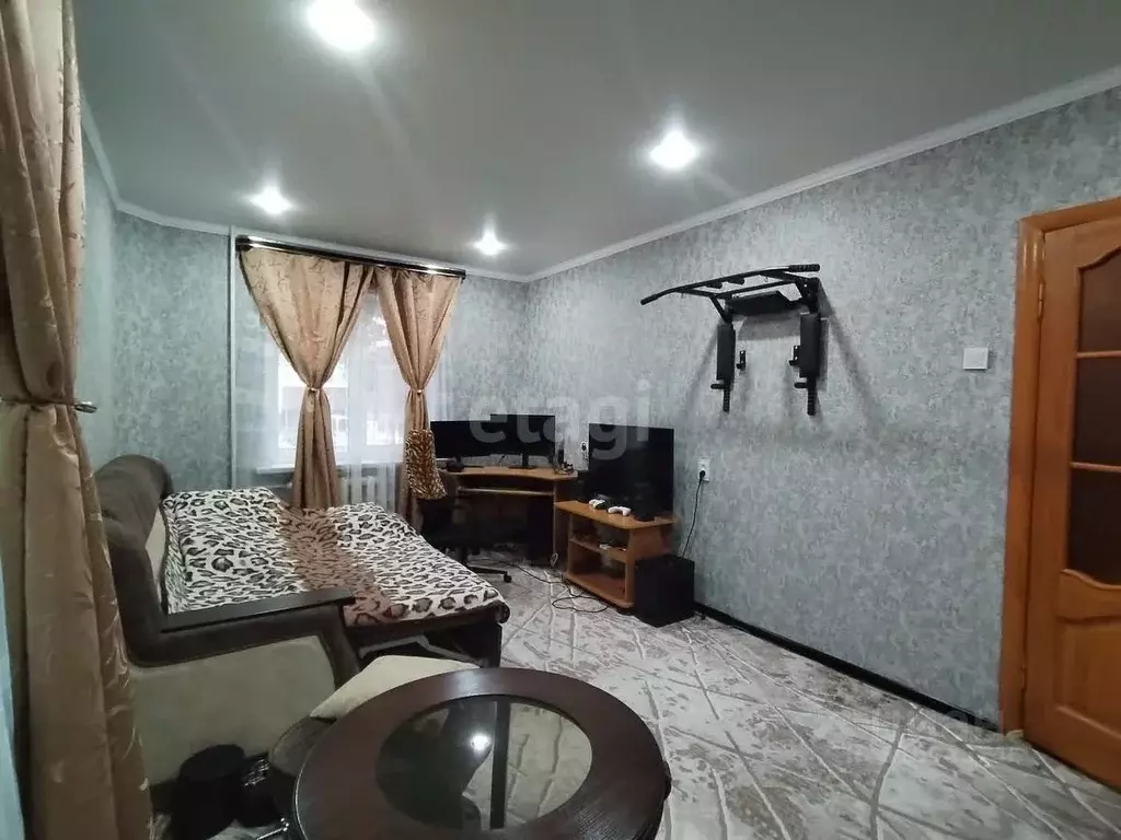 2-к кв. Карачаево-Черкесия, Черкесск Октябрьская ул., 342 (51.0 м) - Фото 0