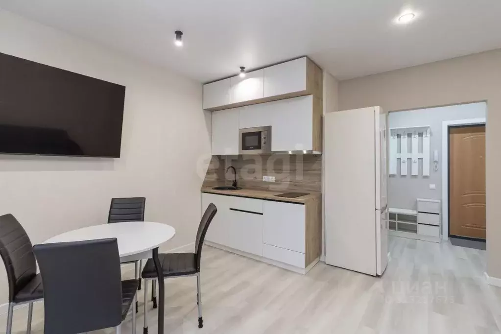 Студия Тюменская область, Тюмень ул. Тимофея Чаркова, 81 (27.6 м) - Фото 2