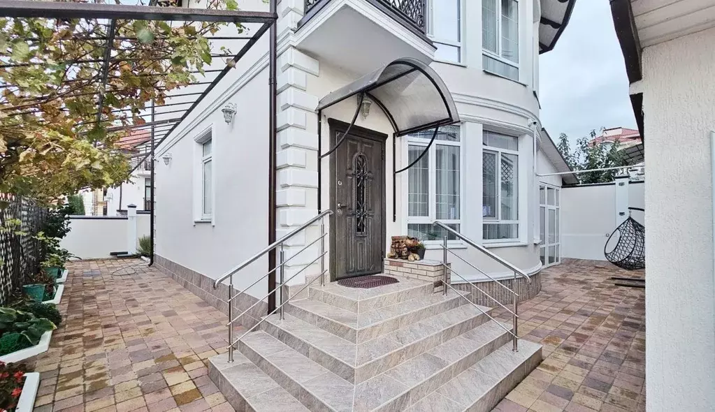 Помещение свободного назначения в Краснодарский край, Геленджик ул. ... - Фото 0