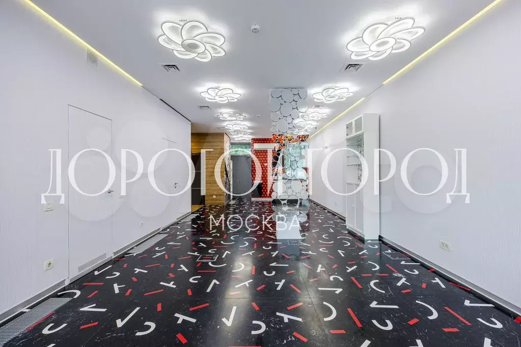 Торговая площадь, 82.3 м в 2 минутах от метро - Фото 1