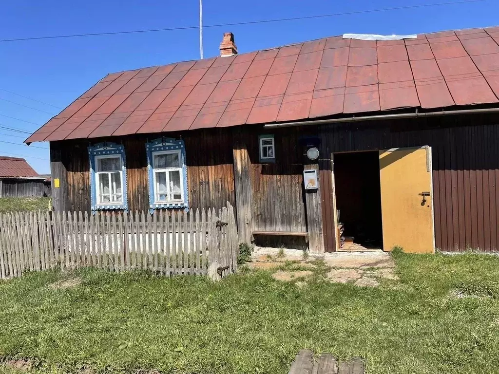 Дом в Пермский край, Юсьвинский муниципальный округ, с. Антипино ул. ... - Фото 1