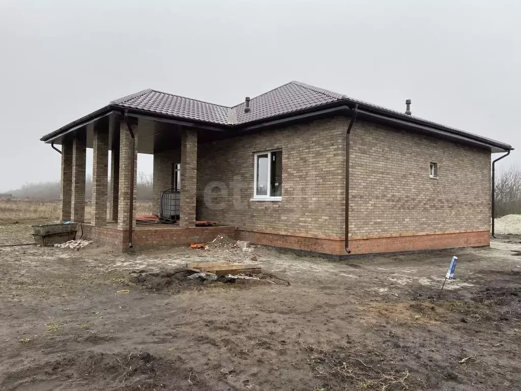 Дом в Курская область, Курский район, Щетинский сельсовет, пос. ... - Фото 1