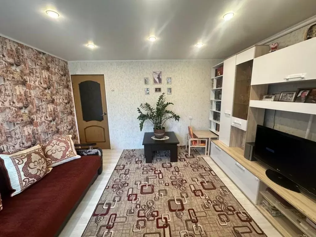 2-к кв. Калужская область, пос. Бабынино ул. Зеленая (45.0 м) - Фото 2