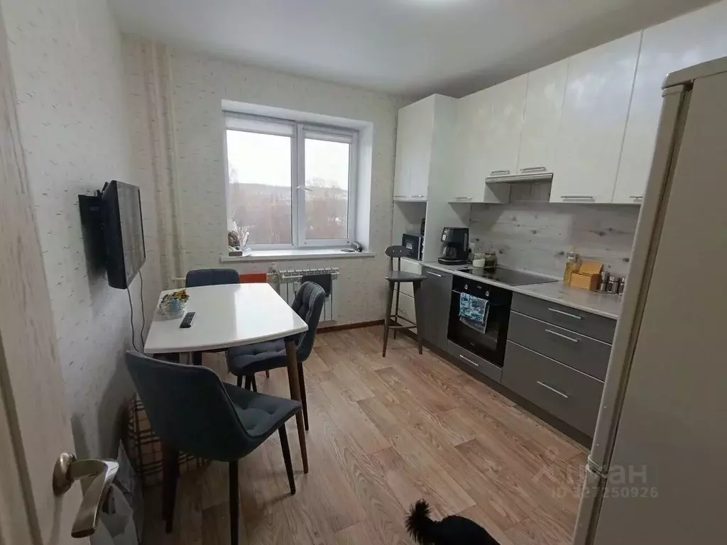 2-к кв. Свердловская область, Дегтярск Клубная ул., 5 (50.0 м) - Фото 1