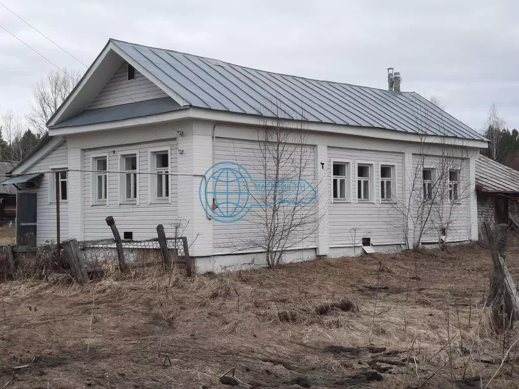 Дом в Нижегородская область, Вачский муниципальный округ, д. Лесниково ... - Фото 0