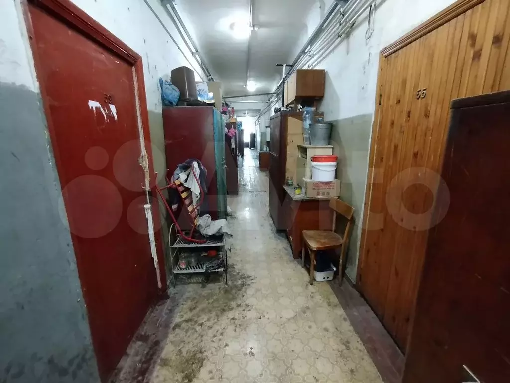 Комната 13,7 м в 8-к., 1/2 эт. - Фото 1