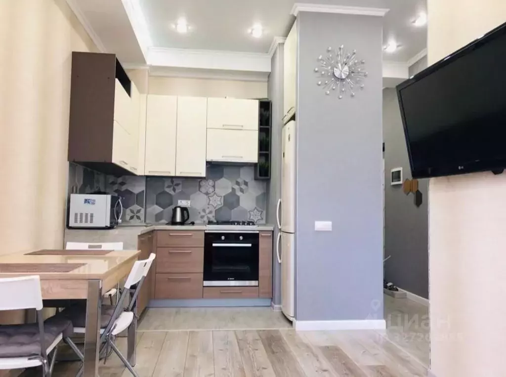 2-к кв. Краснодарский край, Сочи Амбулаторный пер., 6 (43.0 м) - Фото 1