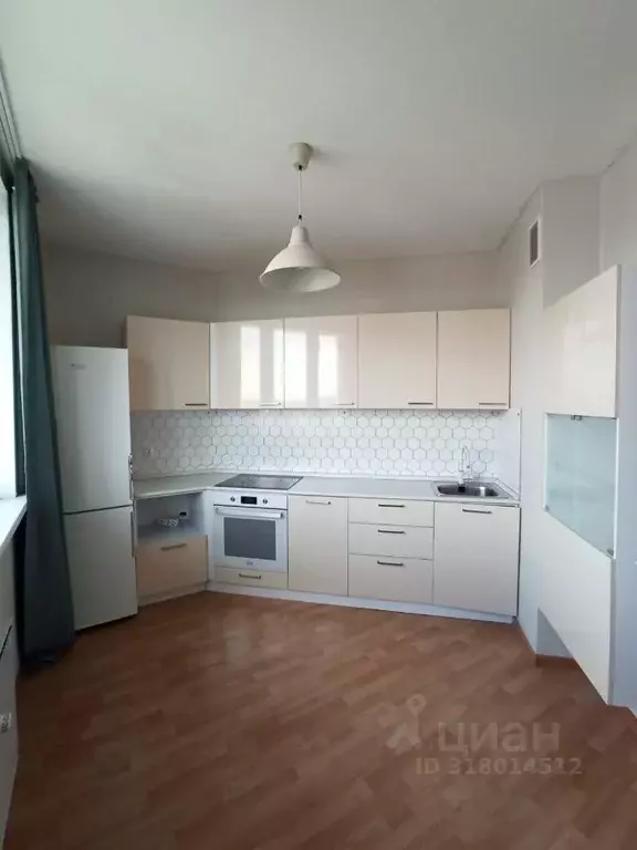 2-к кв. Свердловская область, Екатеринбург ул. Парниковая, 6 (53.0 м) - Фото 1