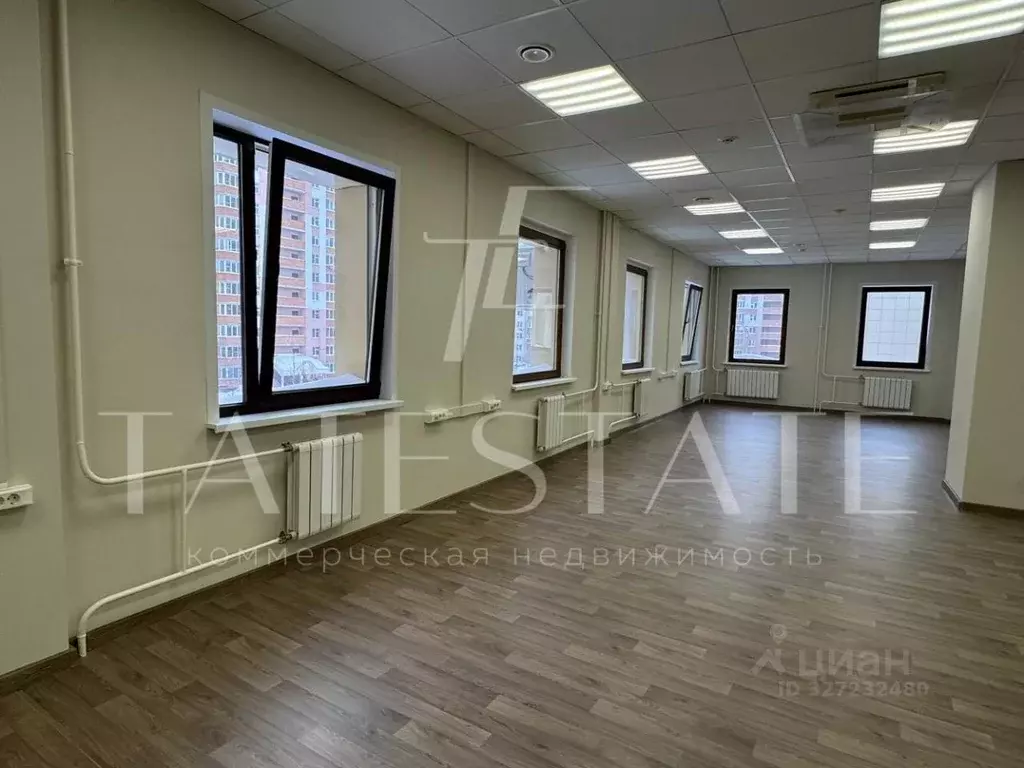 Офис в Татарстан, Казань просп. Ямашева, 37б (600 м) - Фото 2