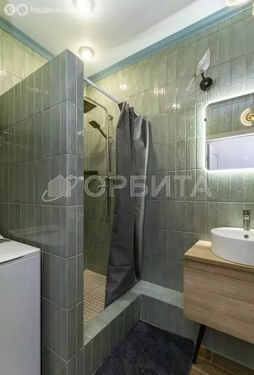 2-комнатная квартира: Тюмень, Новогодняя улица, 3 (61.5 м) - Фото 1