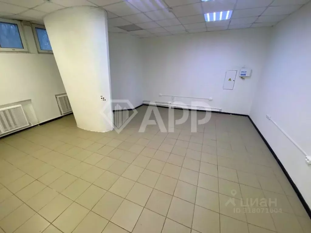 Помещение свободного назначения в Татарстан, Набережные Челны просп. ... - Фото 2