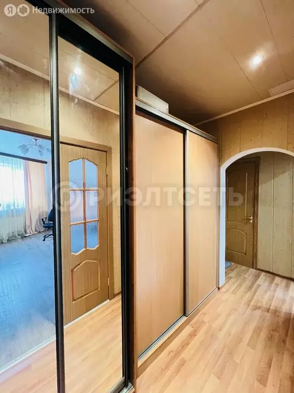 2-комнатная квартира: Мурманск, улица Ушакова, 7/2 (46 м) - Фото 1